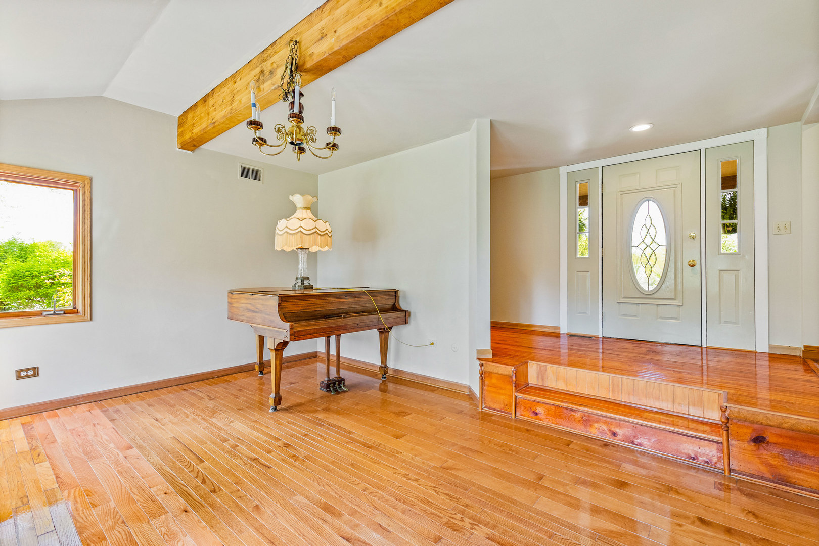8019 Wonder View Drive, Wonder Lake, IL 60097