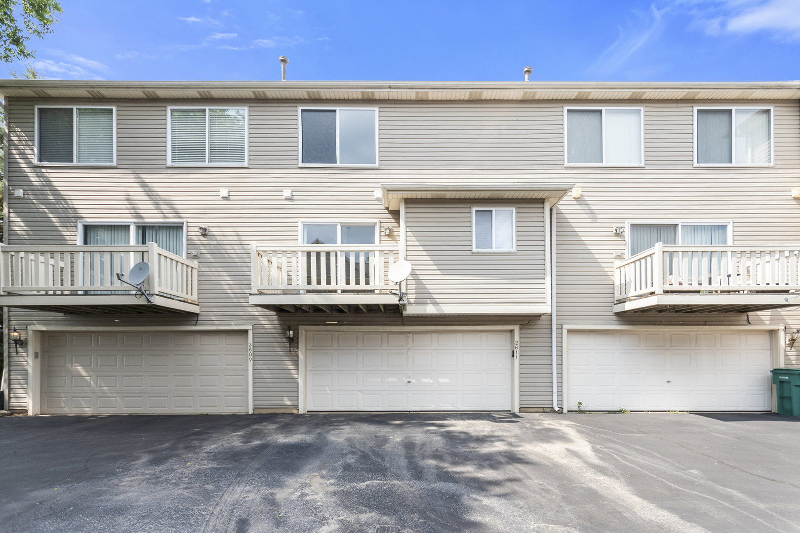 2611 Canyon Drive #2611, Plainfield, IL 60586