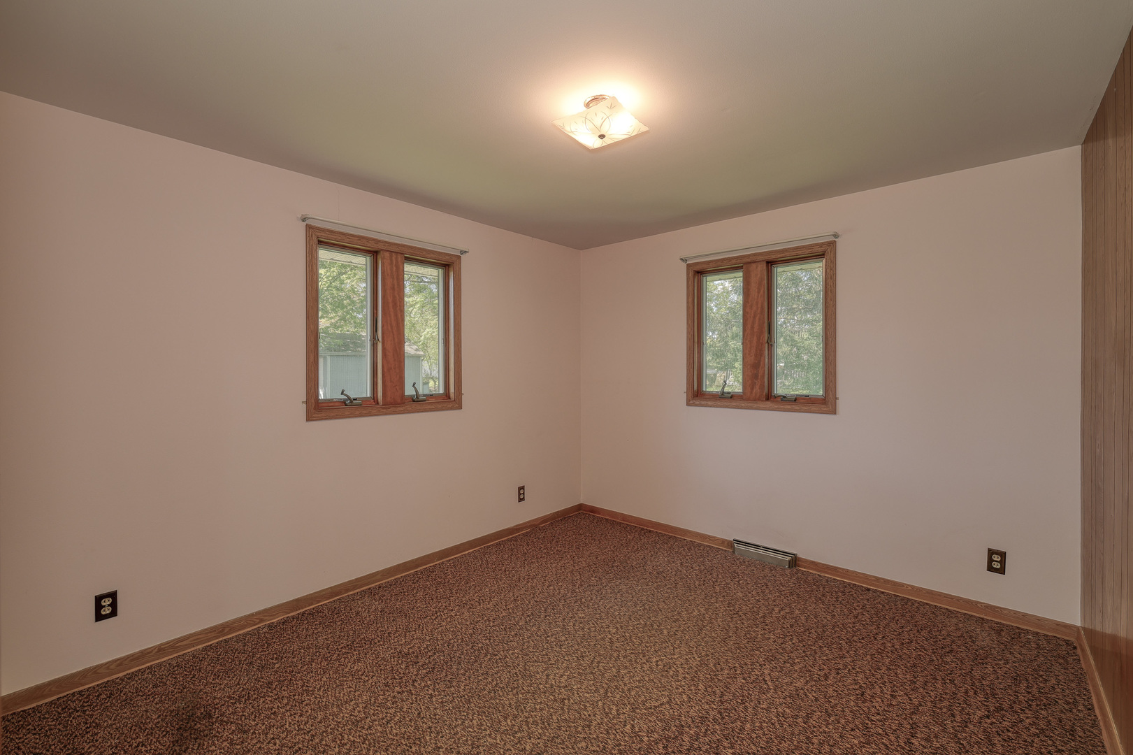 402 N First Street, Elburn, IL 60119