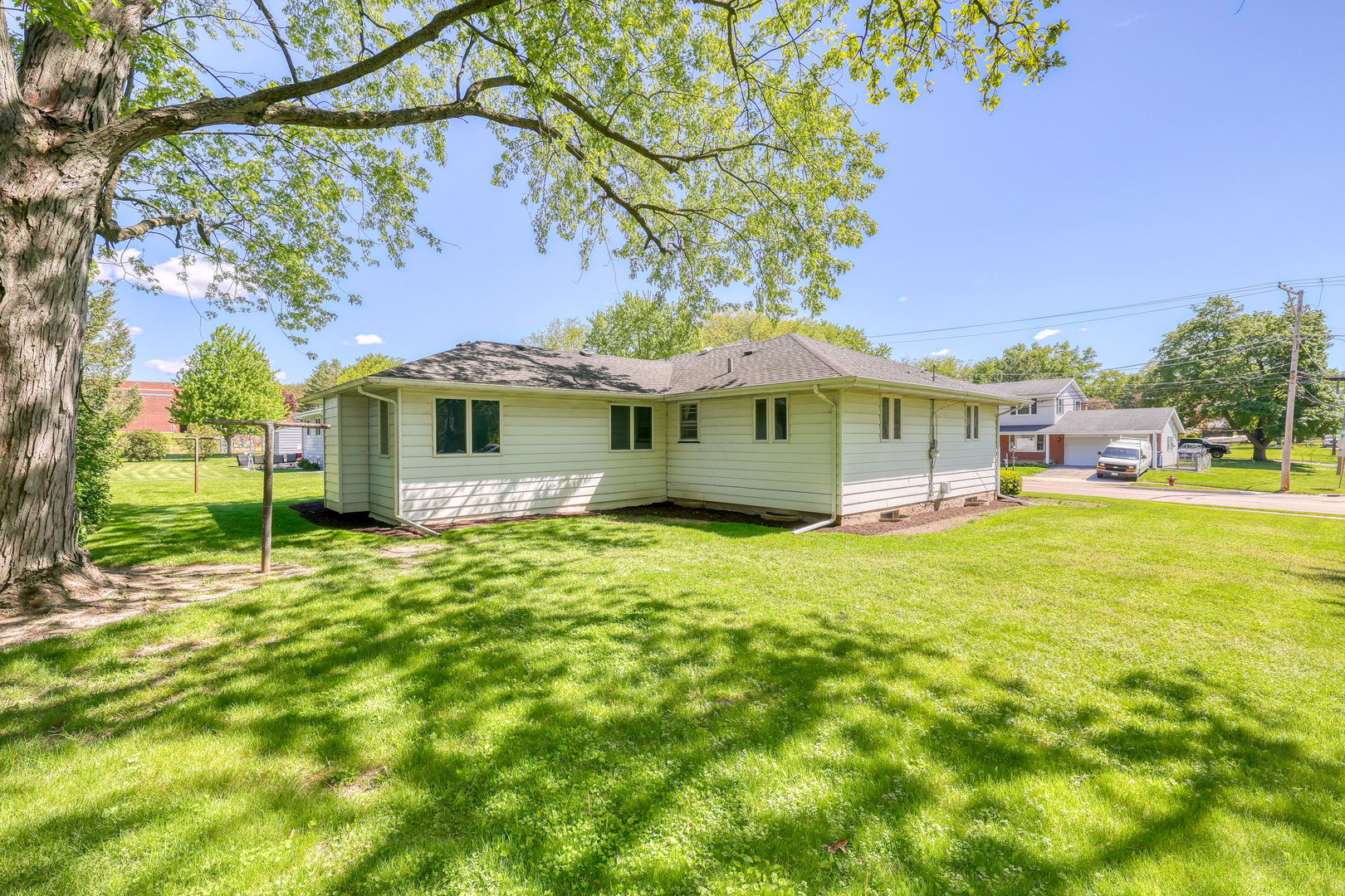 402 N First Street, Elburn, IL 60119