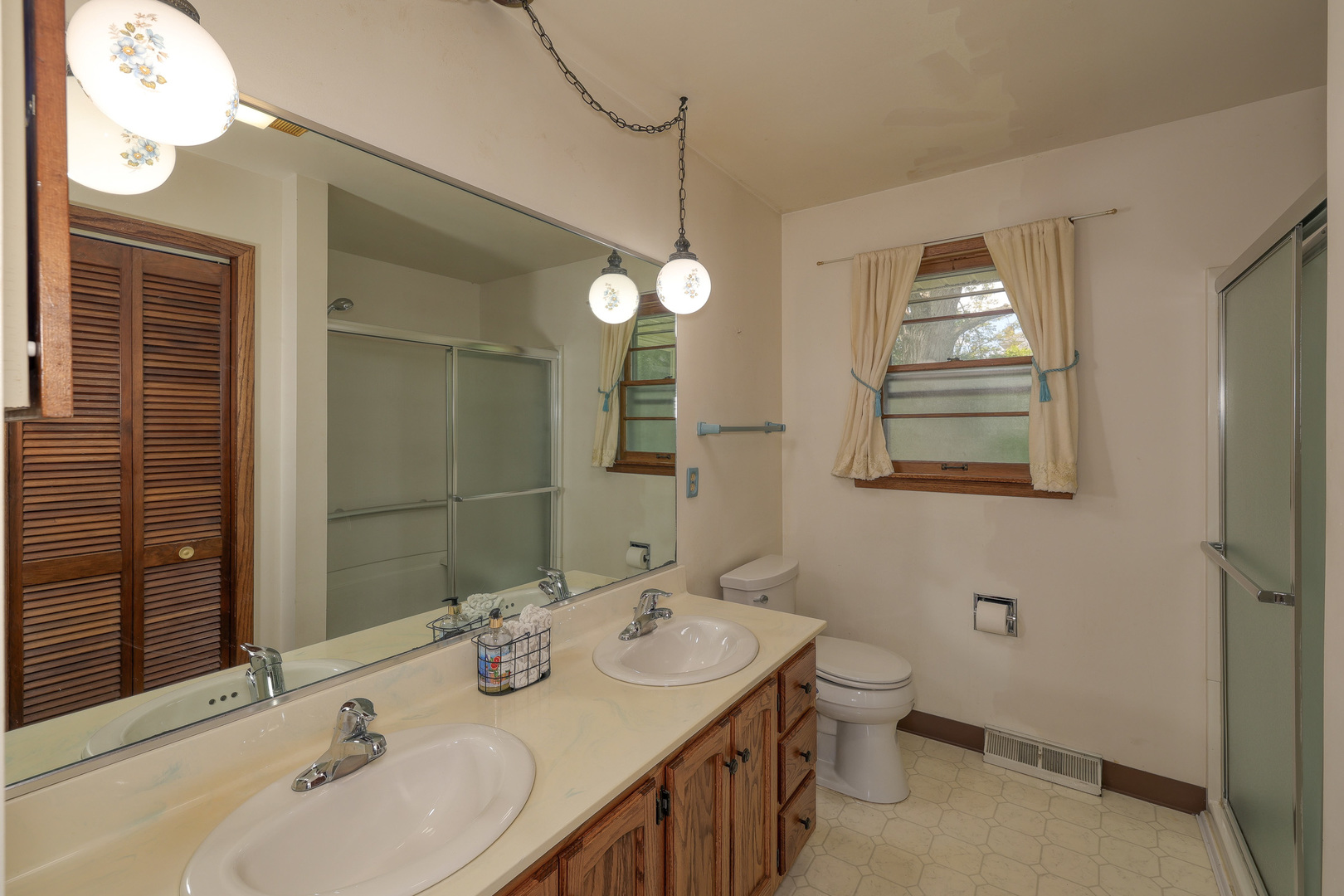 402 N First Street, Elburn, IL 60119