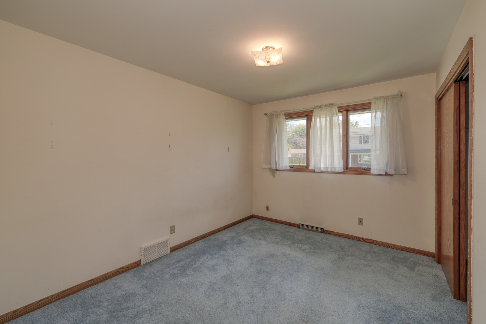 402 N First Street, Elburn, IL 60119
