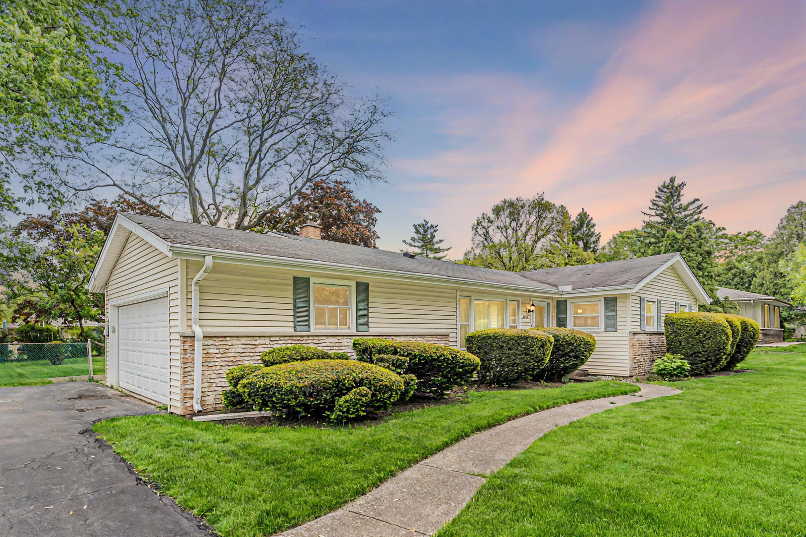 6313 Tamiami Drive, Downers Grove, IL 60516