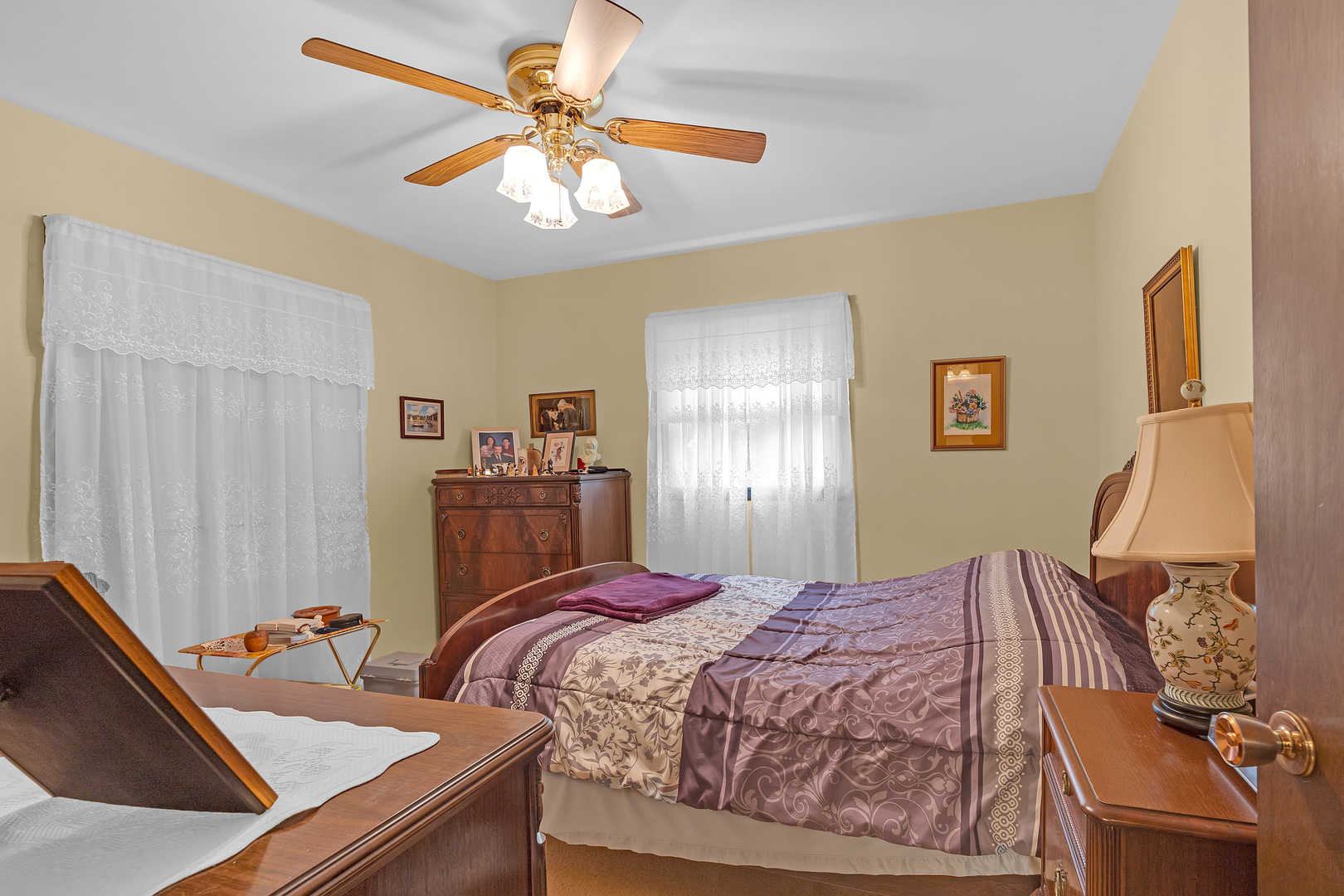 6313 Tamiami Drive, Downers Grove, IL 60516