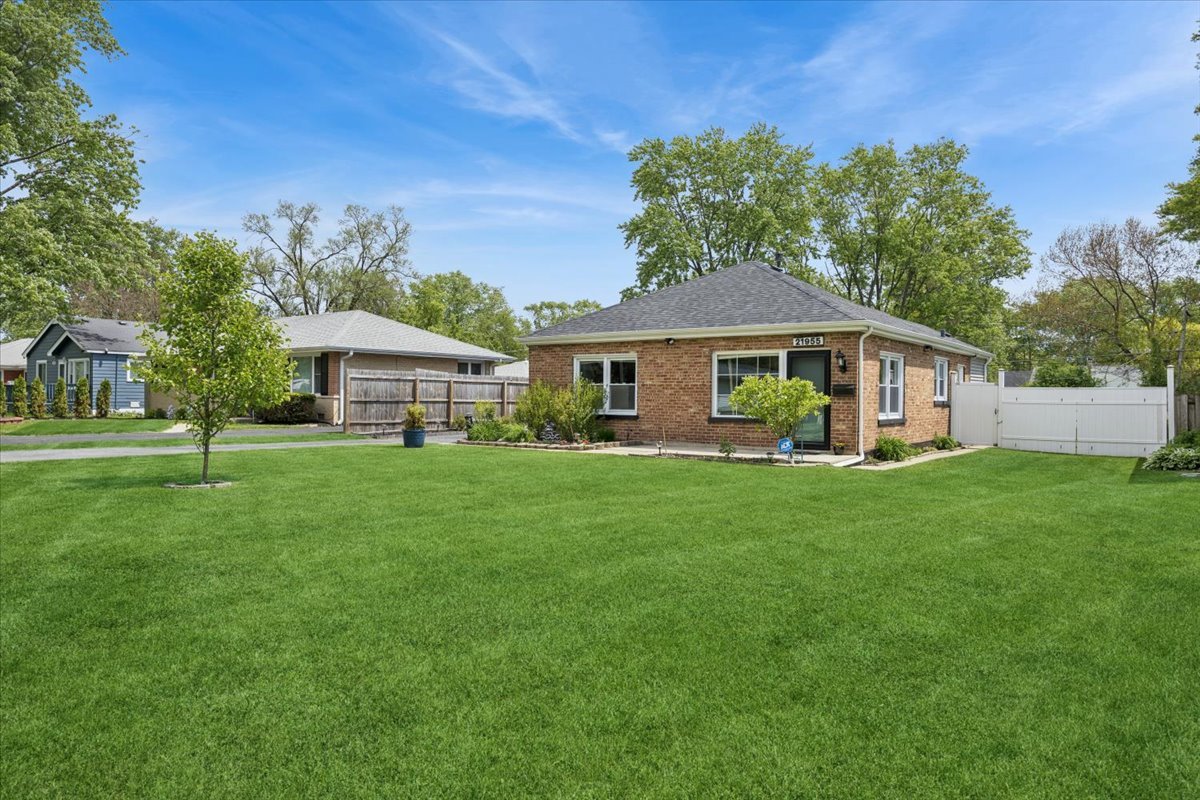 21955 Millard Avenue, Richton Park, IL 60471