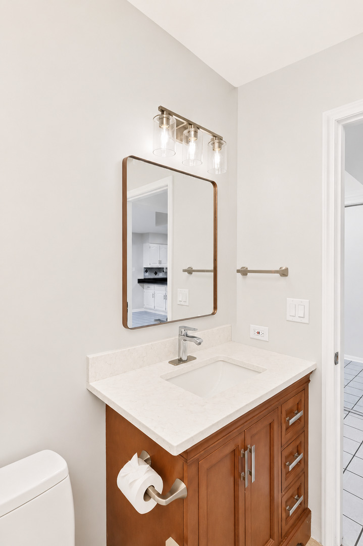 1441 W AUTUMN Trail, Addison, IL 60101