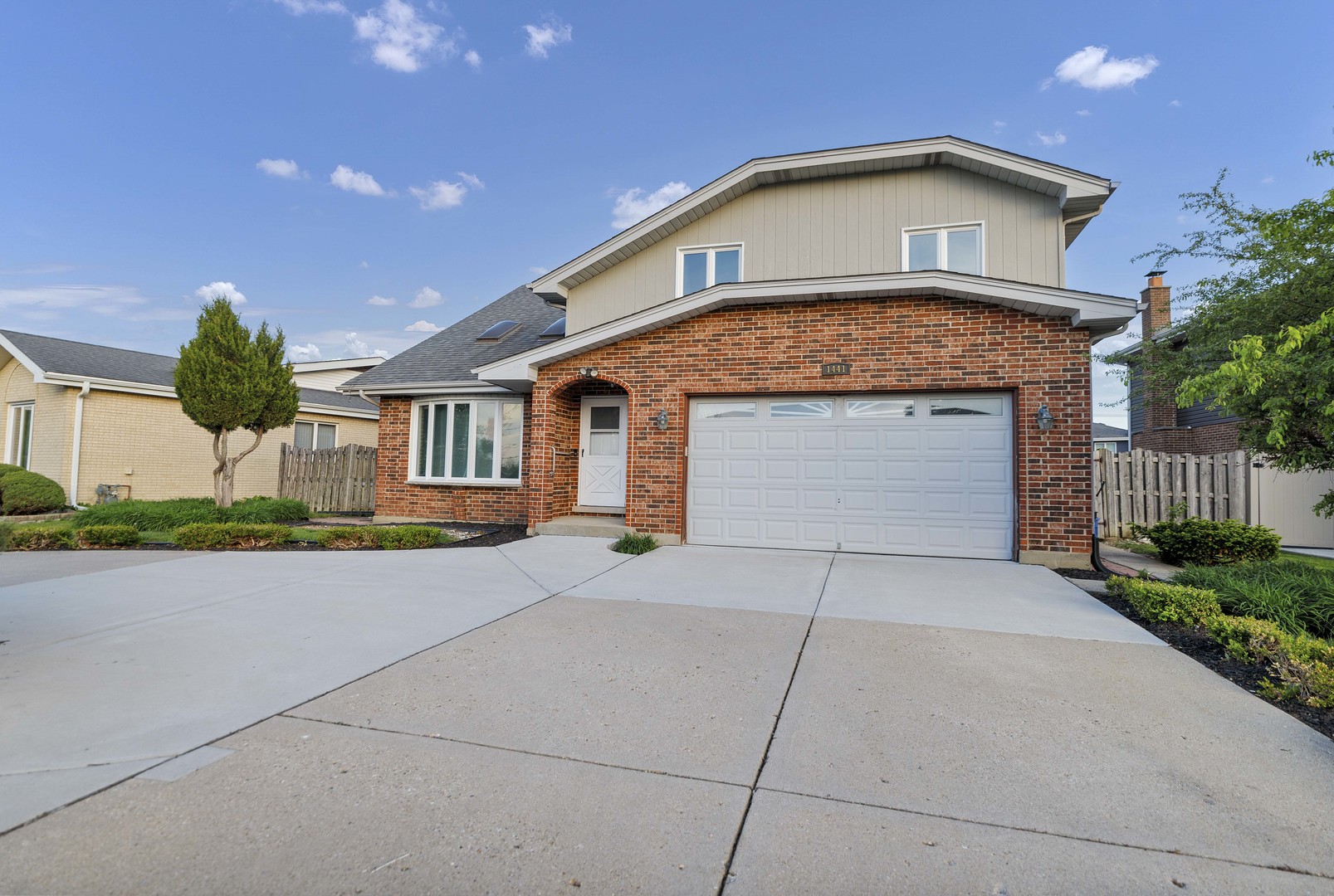 1441 W AUTUMN Trail, Addison, IL 60101