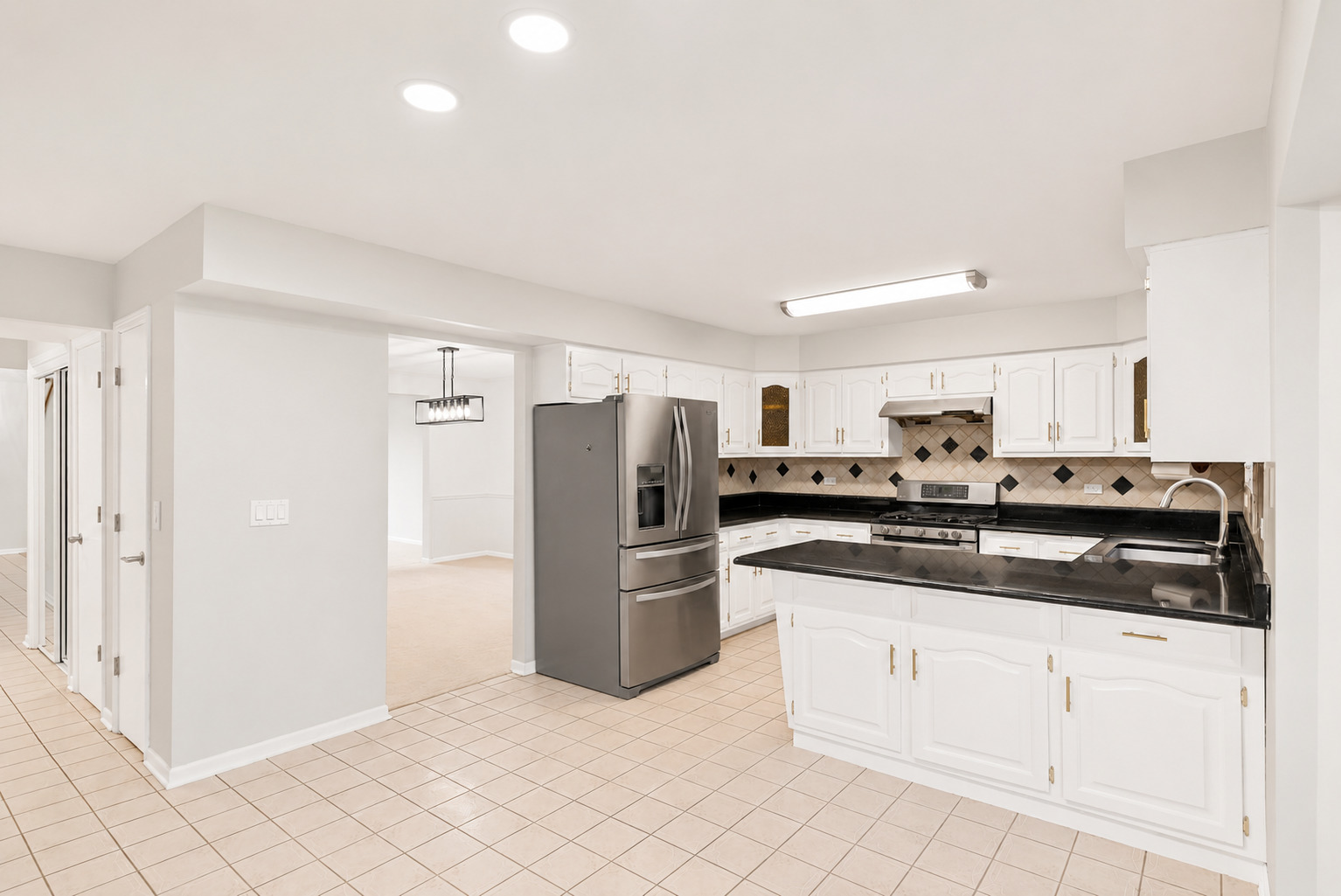 1441 W AUTUMN Trail, Addison, IL 60101