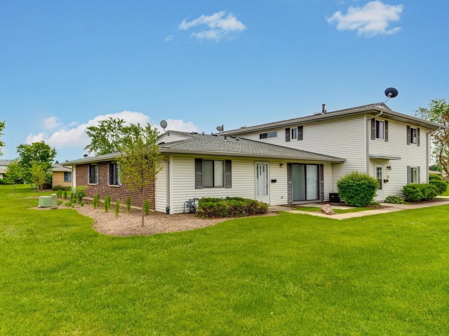 219 Kendrick Court #219, Schaumburg, IL 60194