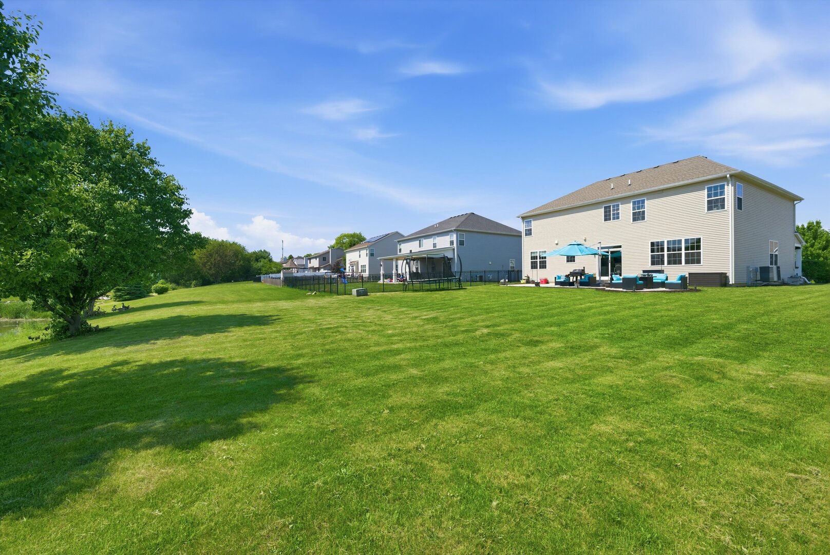 653 Otter Way, Oswego, IL 60543