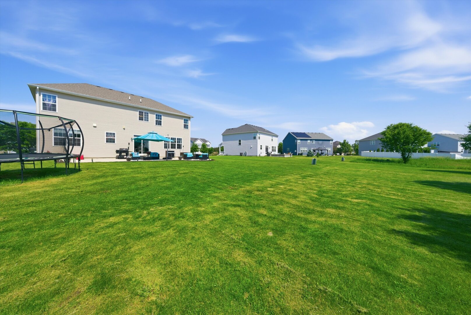 653 Otter Way, Oswego, IL 60543