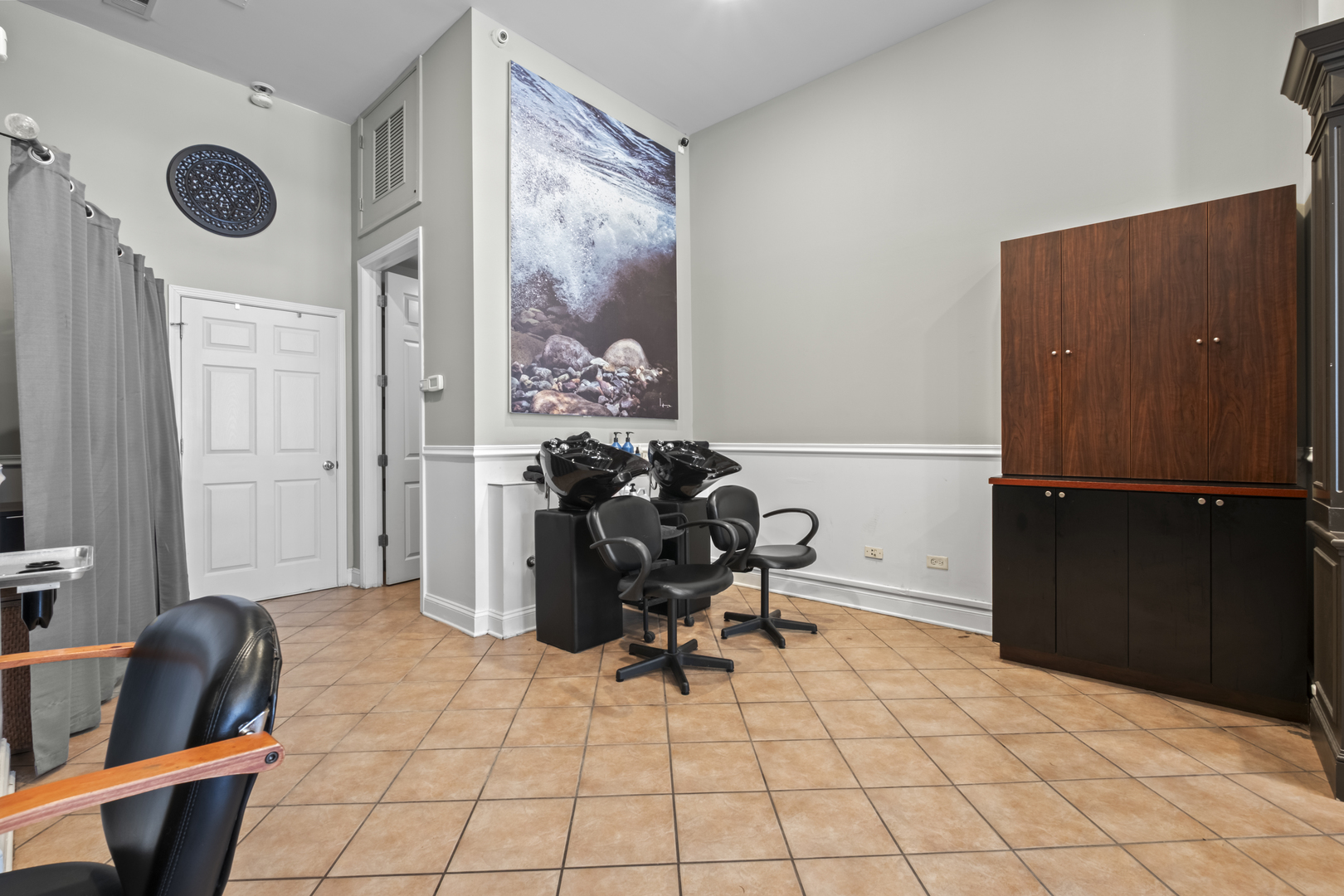 2117 W Belmont Avenue #STE1, Chicago, IL 60618