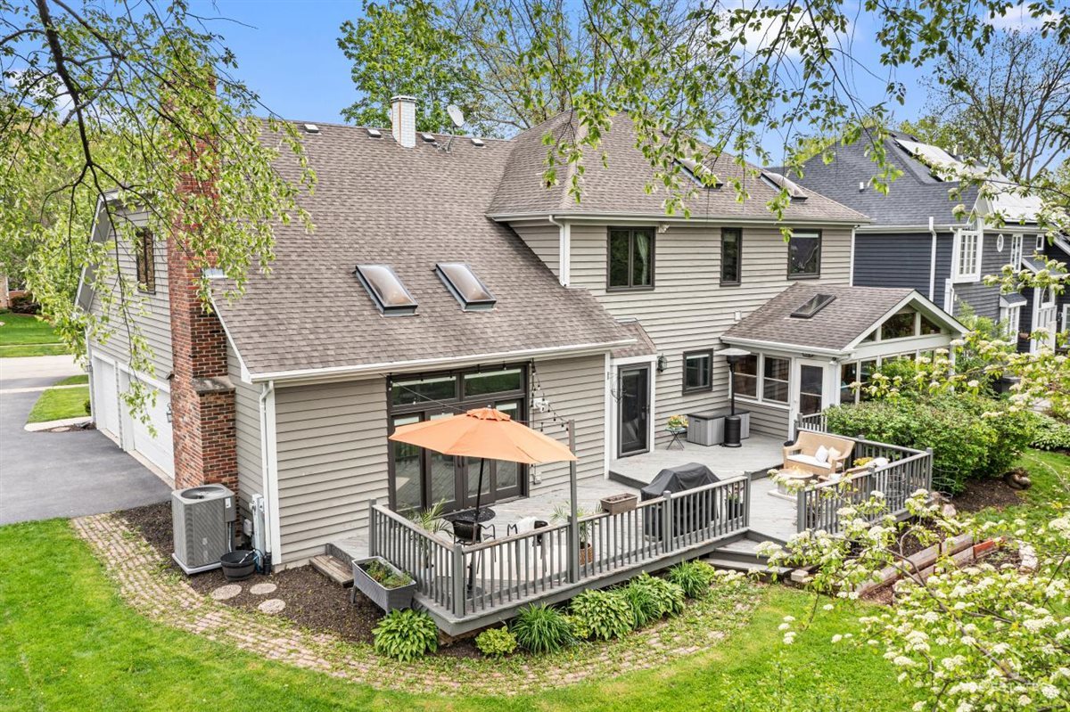 1309 Hawkins Court, St. Charles, IL 60174