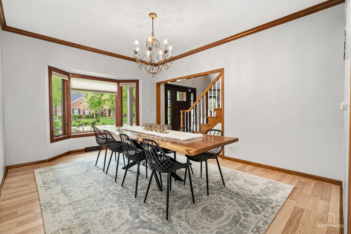 1309 Hawkins Court, St. Charles, IL 60174