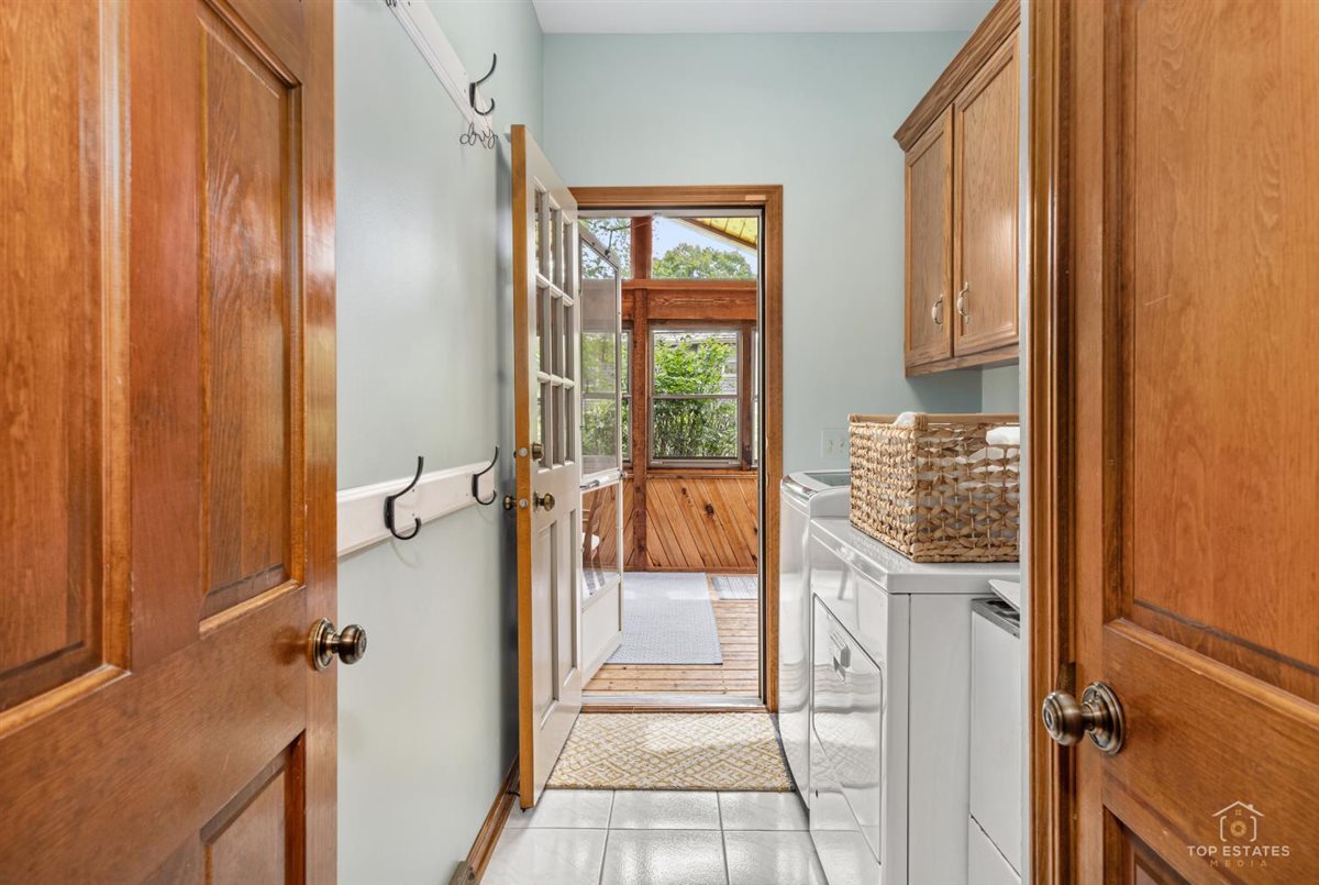 1309 Hawkins Court, St. Charles, IL 60174