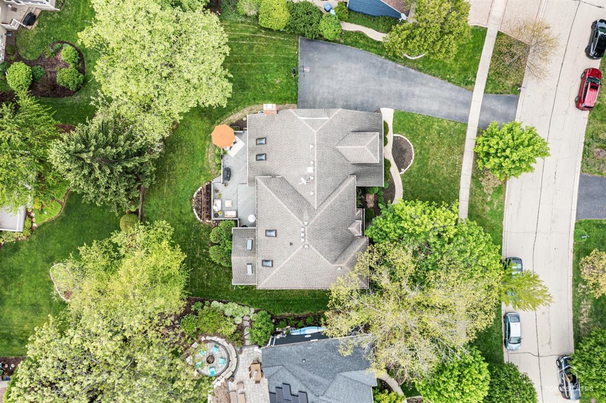 1309 Hawkins Court, St. Charles, IL 60174
