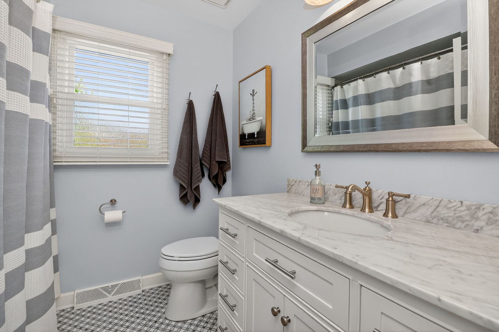 27W228 Heather Lane, Winfield, IL 60190