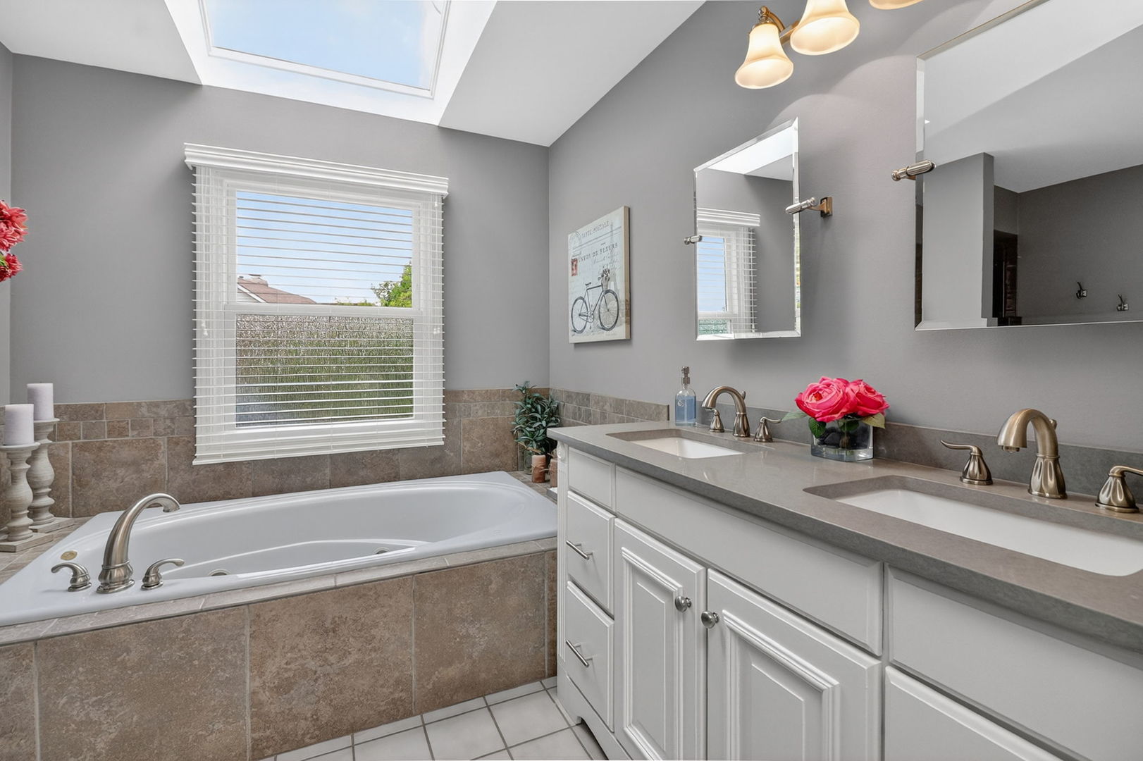 27W228 Heather Lane, Winfield, IL 60190
