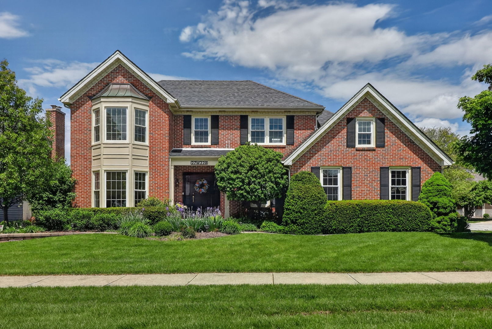 27W228 Heather Lane, Winfield, IL 60190