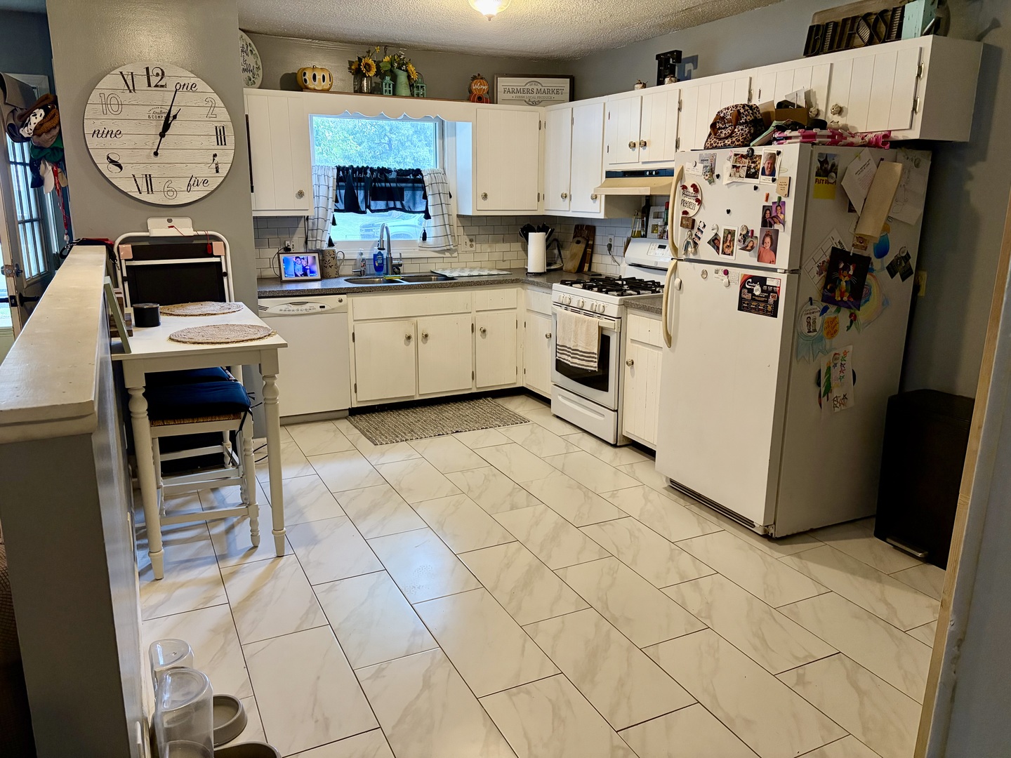 6 Blair Court, Clinton, IL 61727