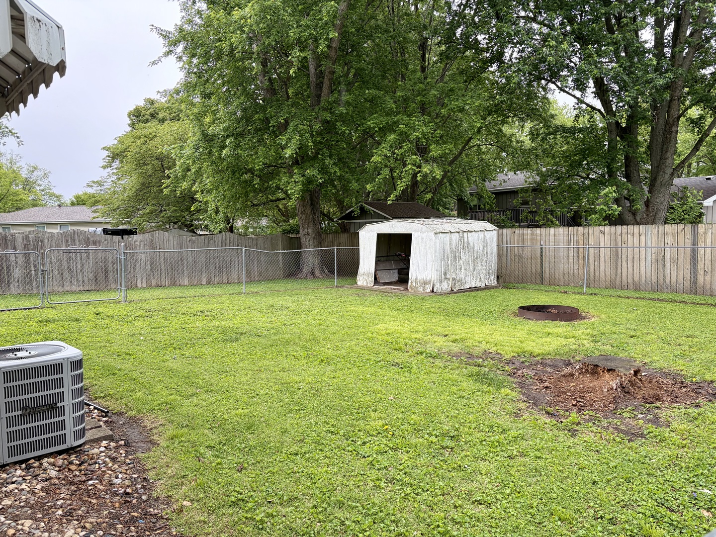 6 Blair Court, Clinton, IL 61727