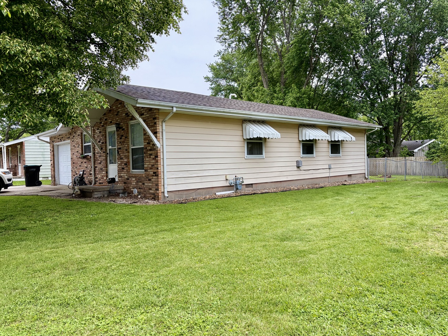 6 Blair Court, Clinton, IL 61727