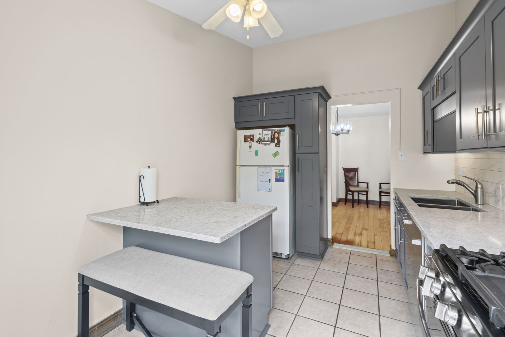 338 Essex Court #338, Wood Dale, IL 60191