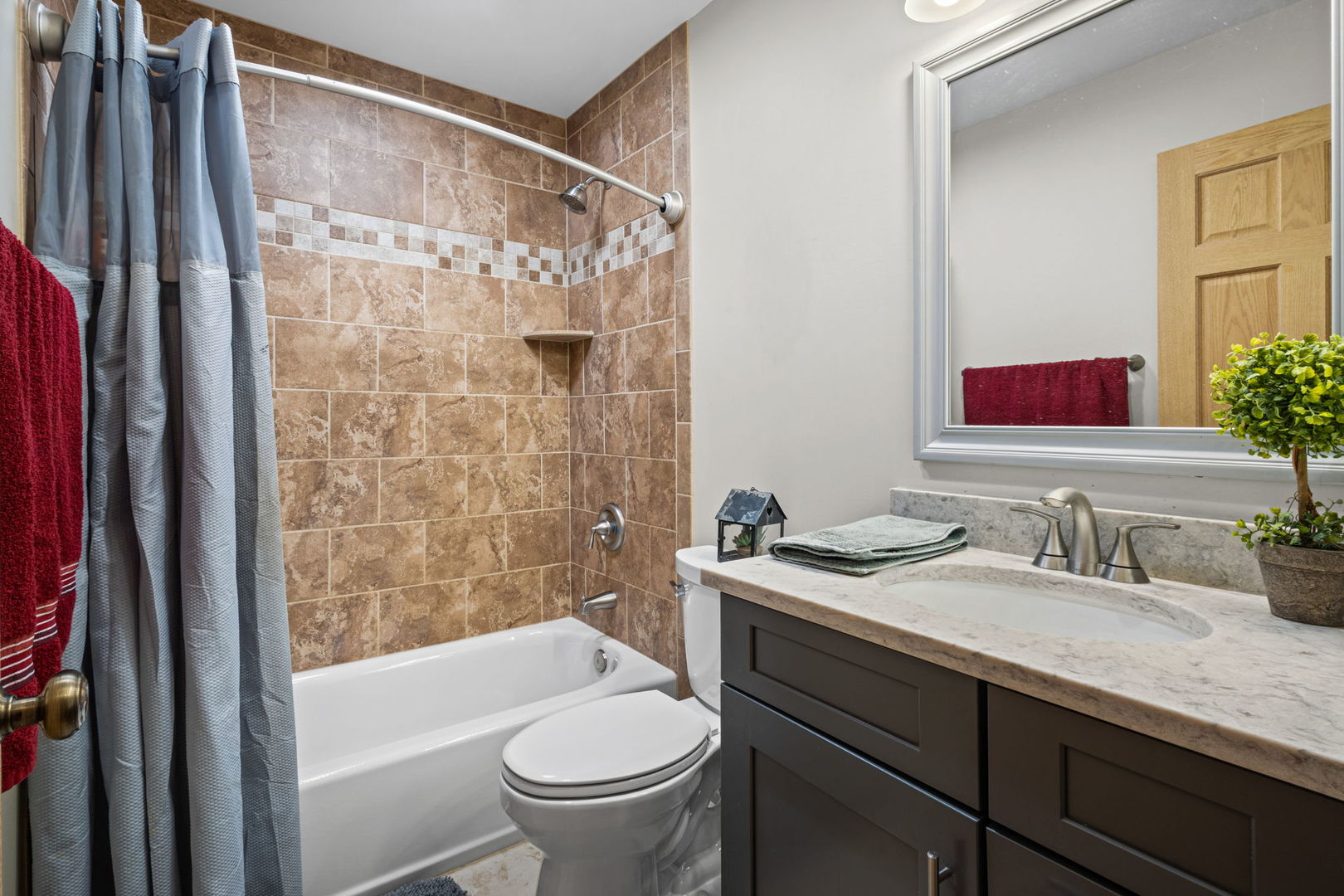 338 Essex Court #338, Wood Dale, IL 60191