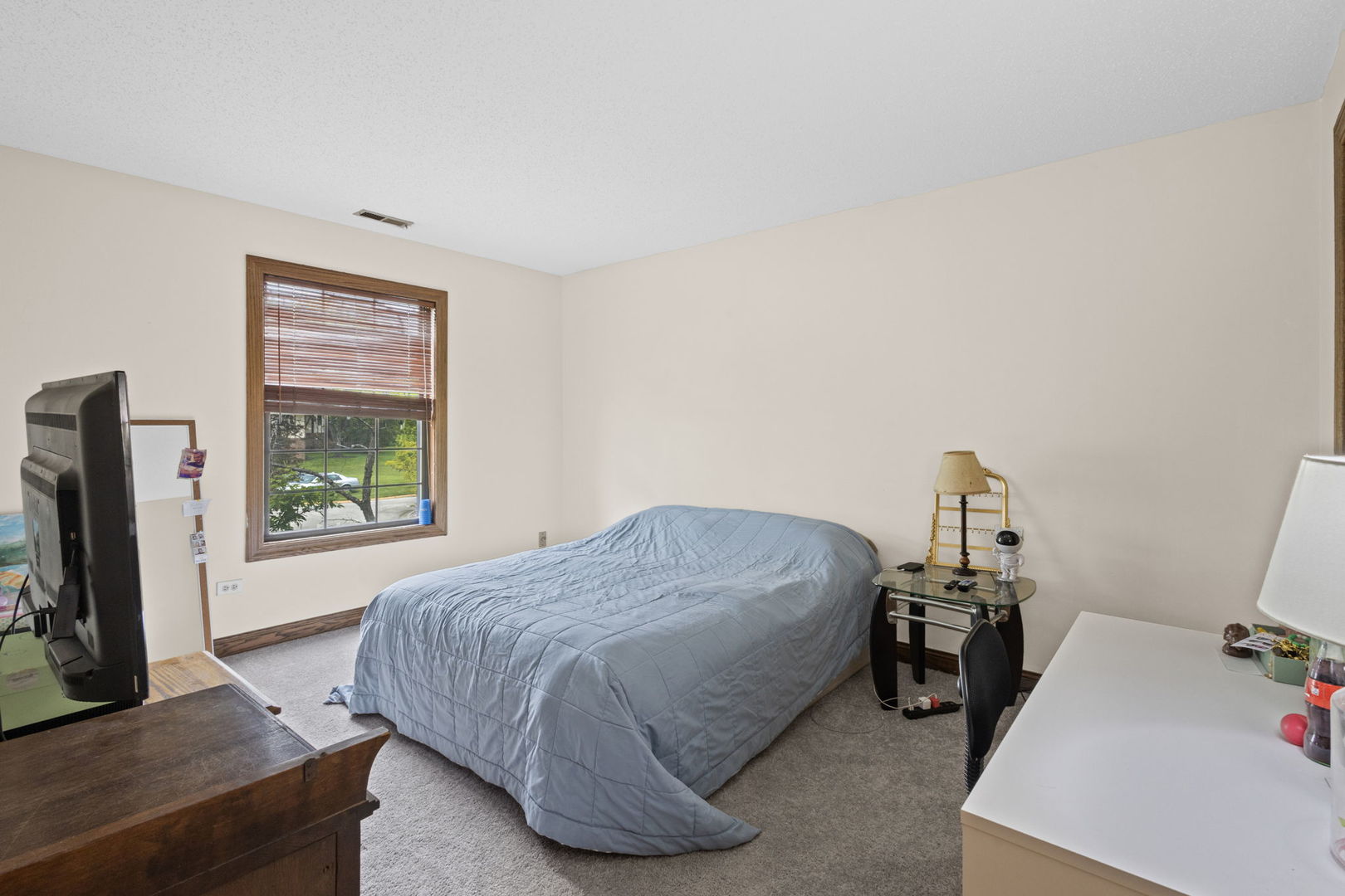 338 Essex Court #338, Wood Dale, IL 60191