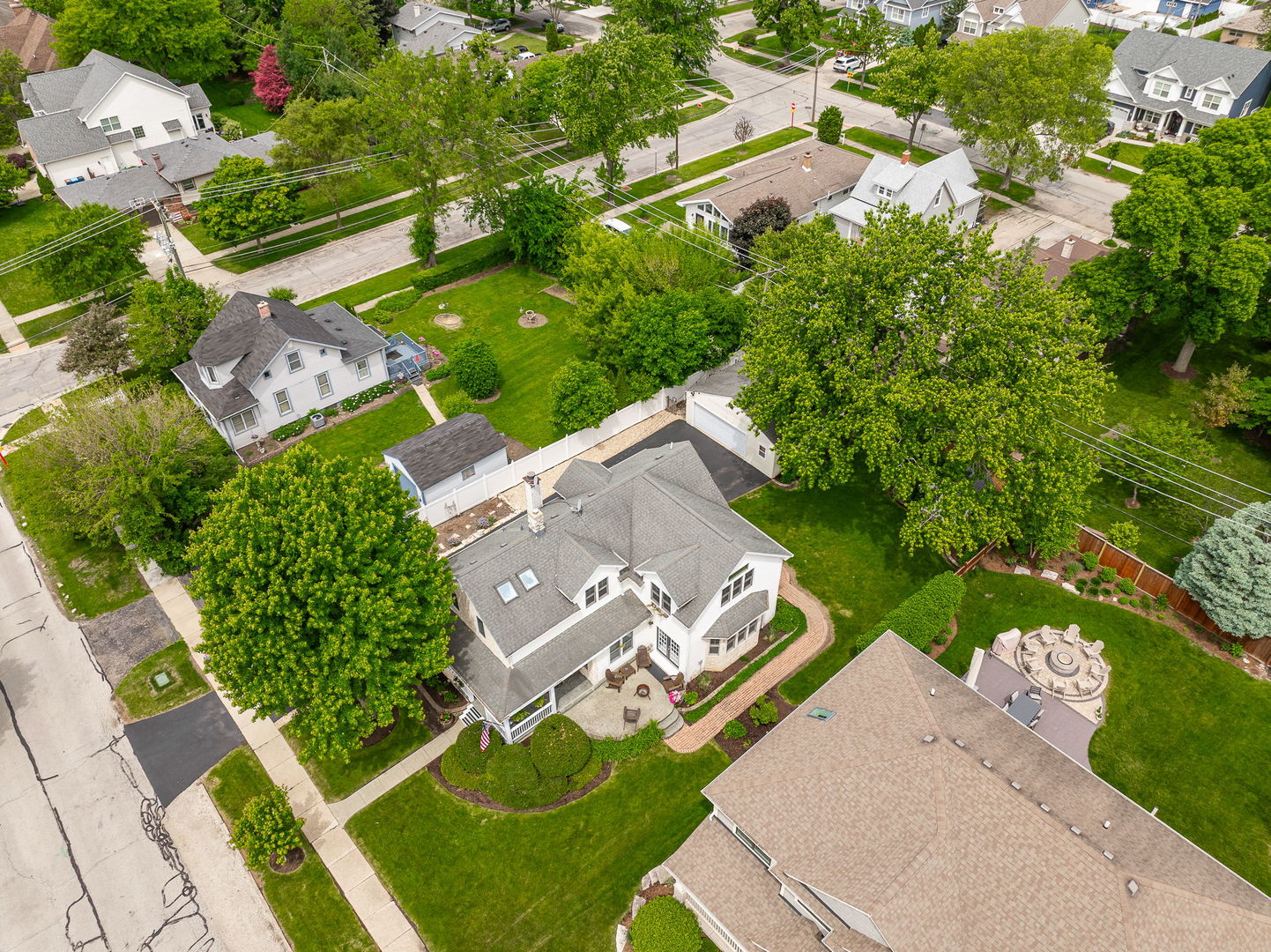442 Davis Street, Downers Grove, IL 60515
