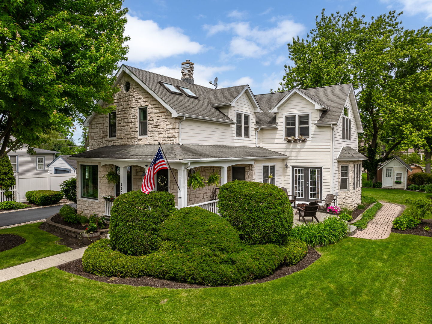 442 Davis Street, Downers Grove, IL 60515