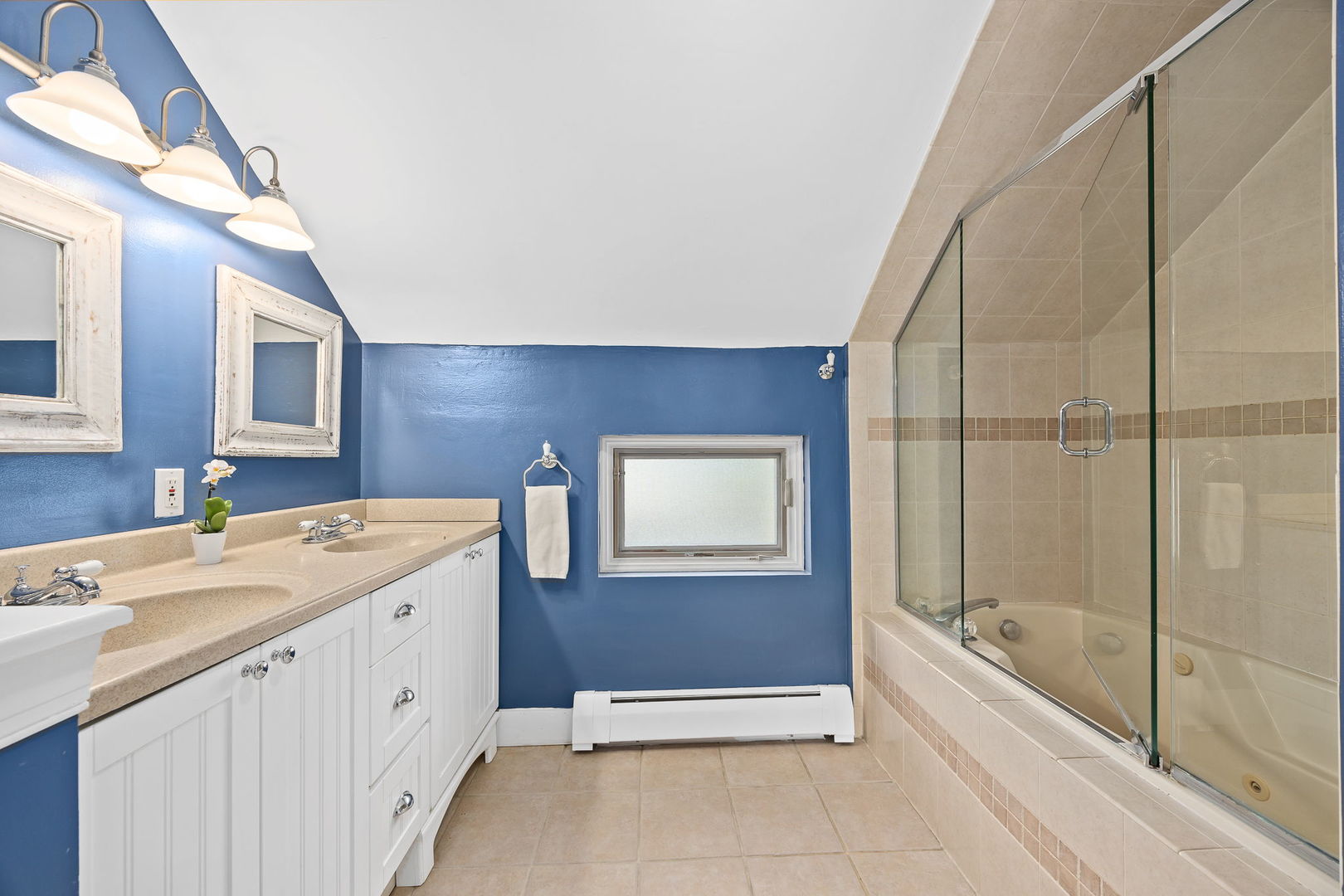 442 Davis Street, Downers Grove, IL 60515