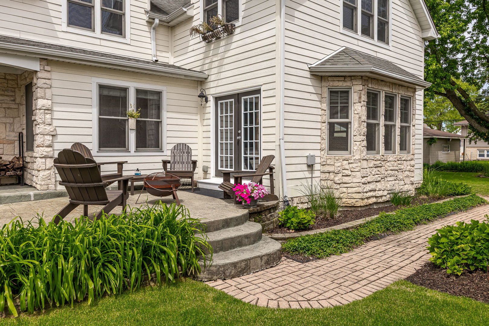 442 Davis Street, Downers Grove, IL 60515