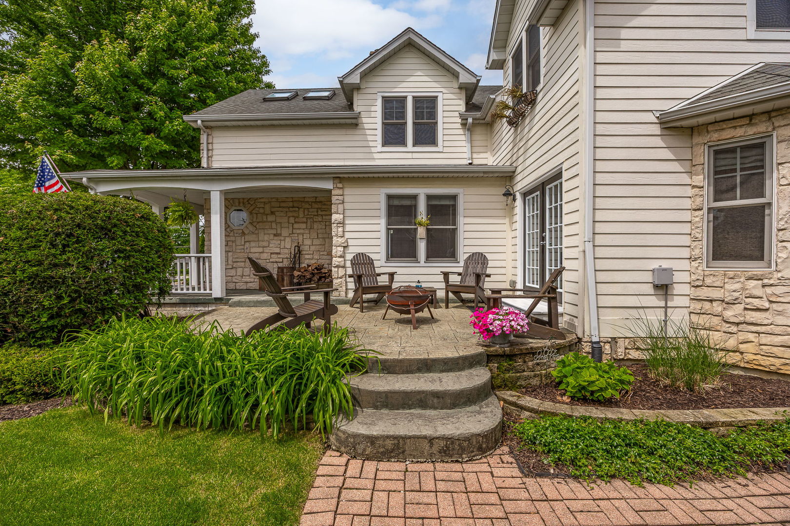 442 Davis Street, Downers Grove, IL 60515