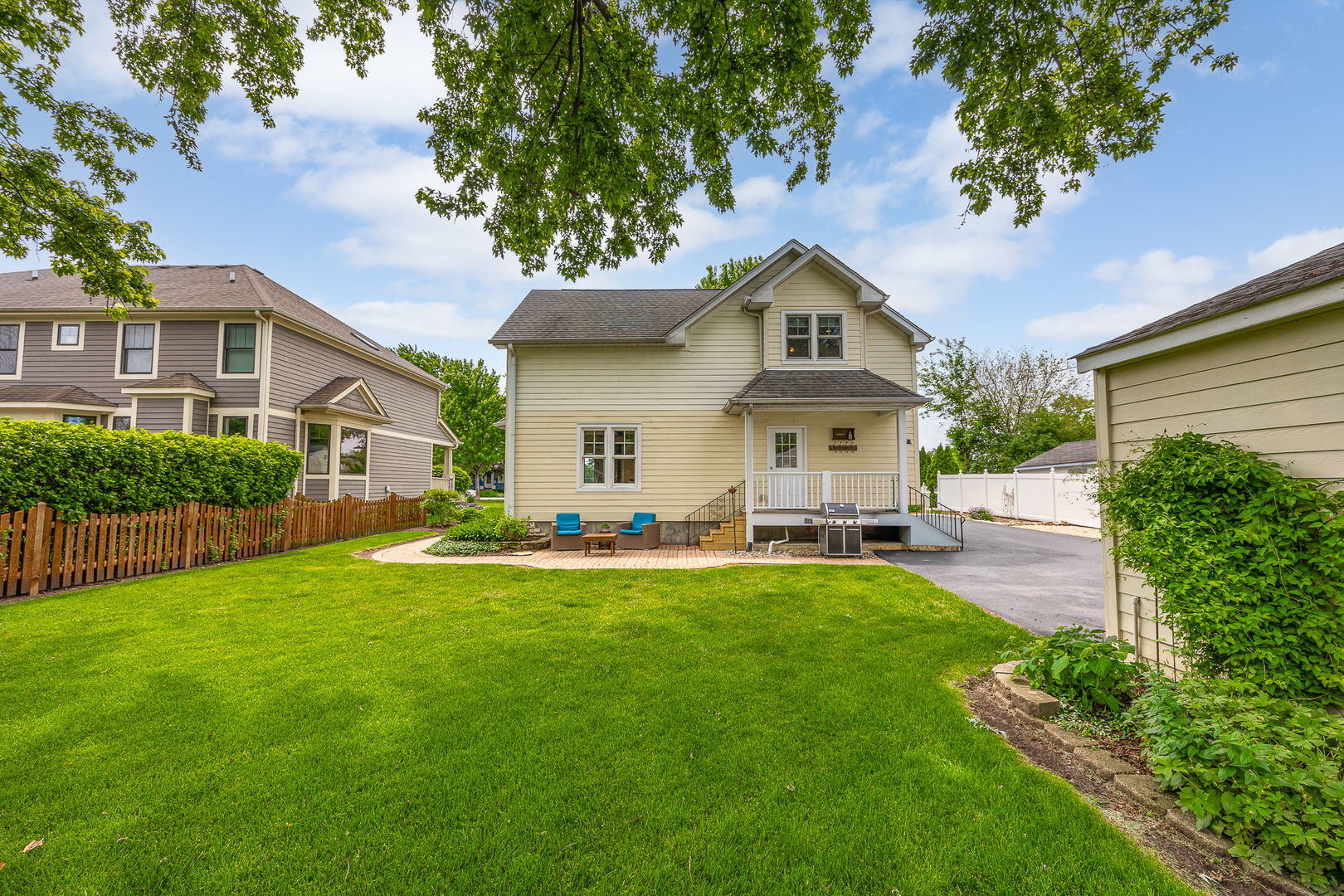 442 Davis Street, Downers Grove, IL 60515