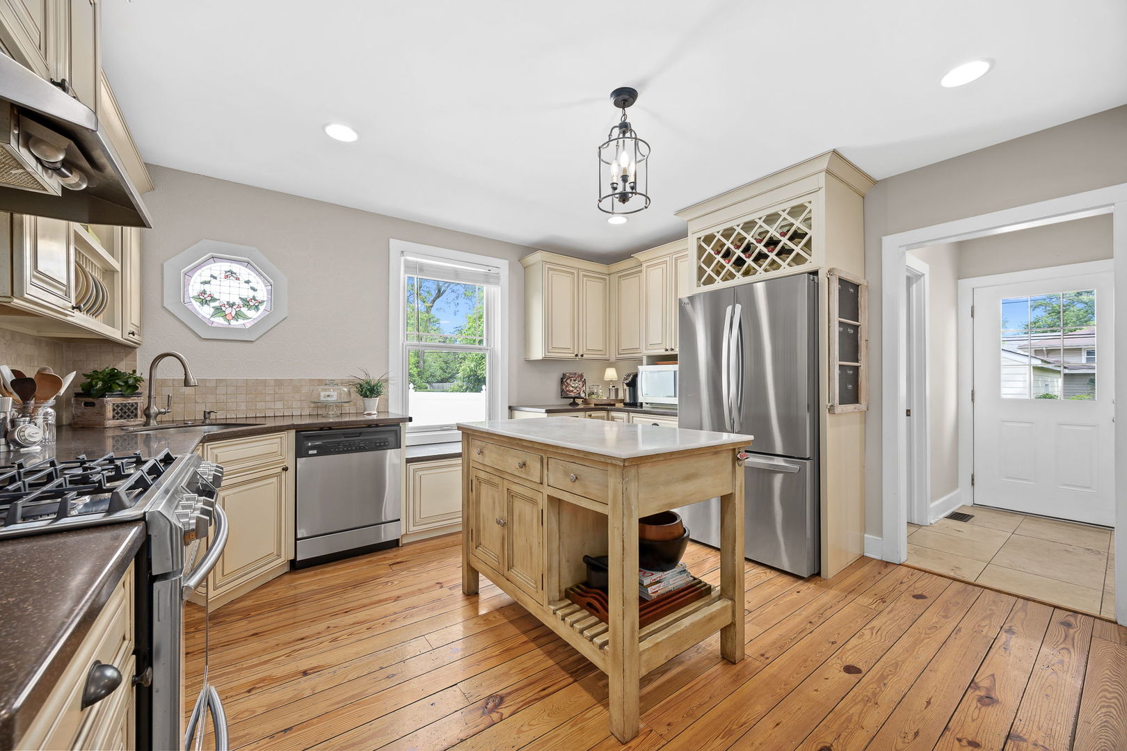442 Davis Street, Downers Grove, IL 60515