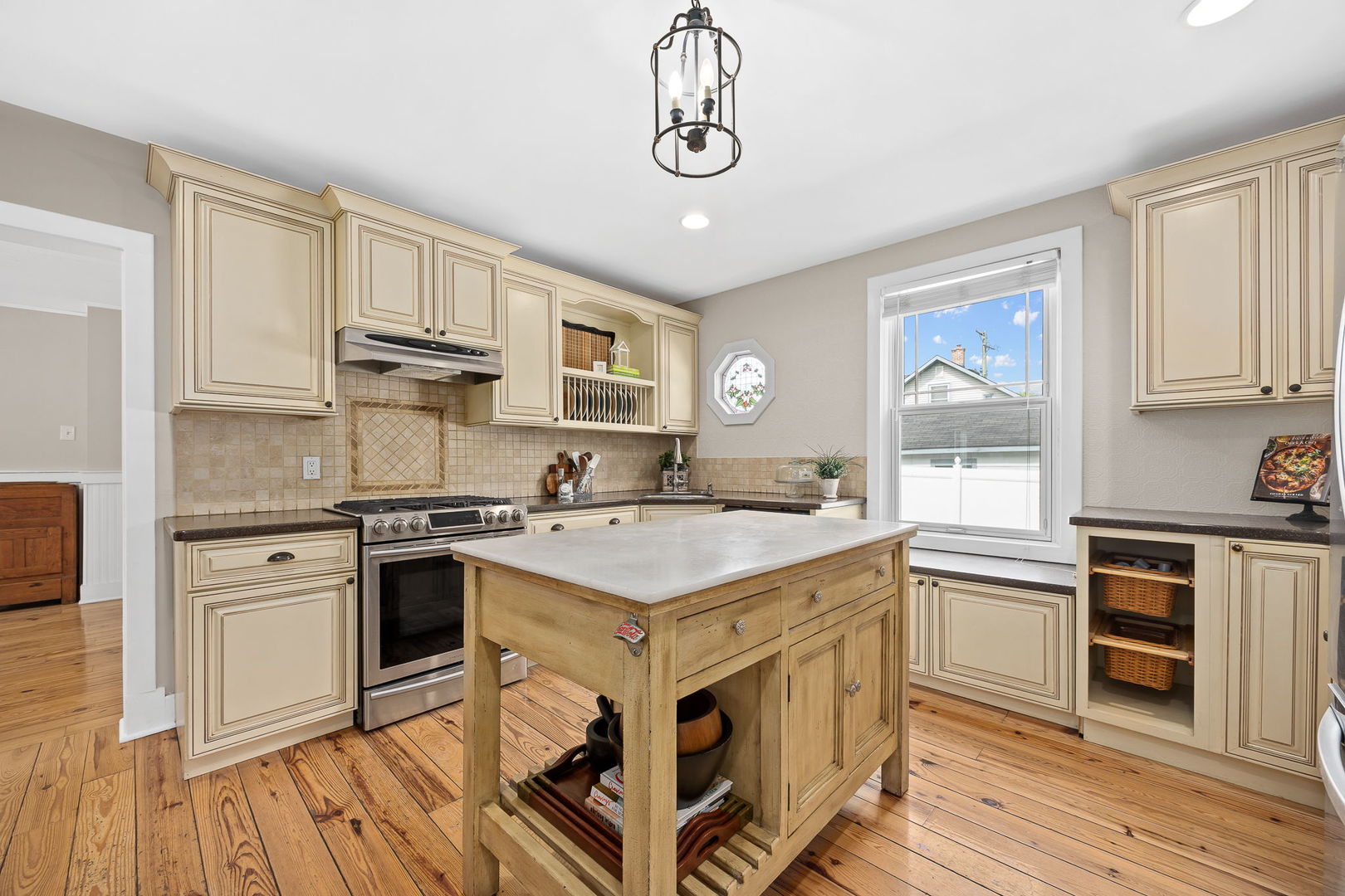 442 Davis Street, Downers Grove, IL 60515