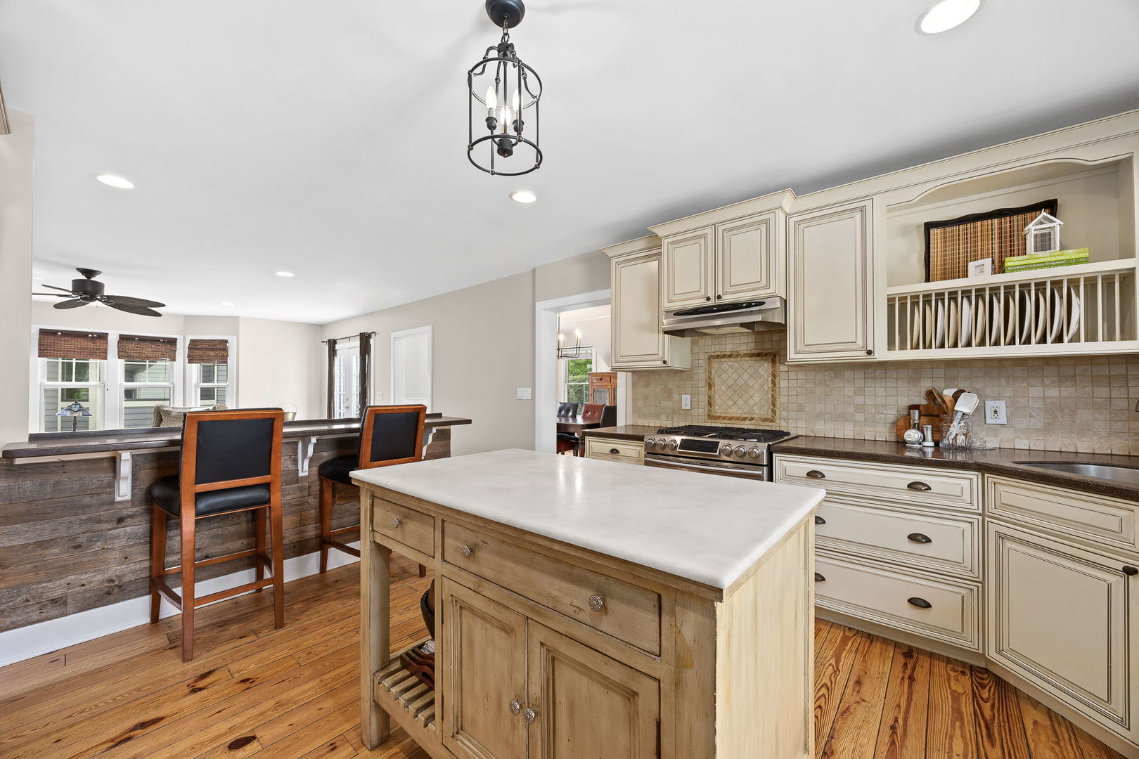 442 Davis Street, Downers Grove, IL 60515