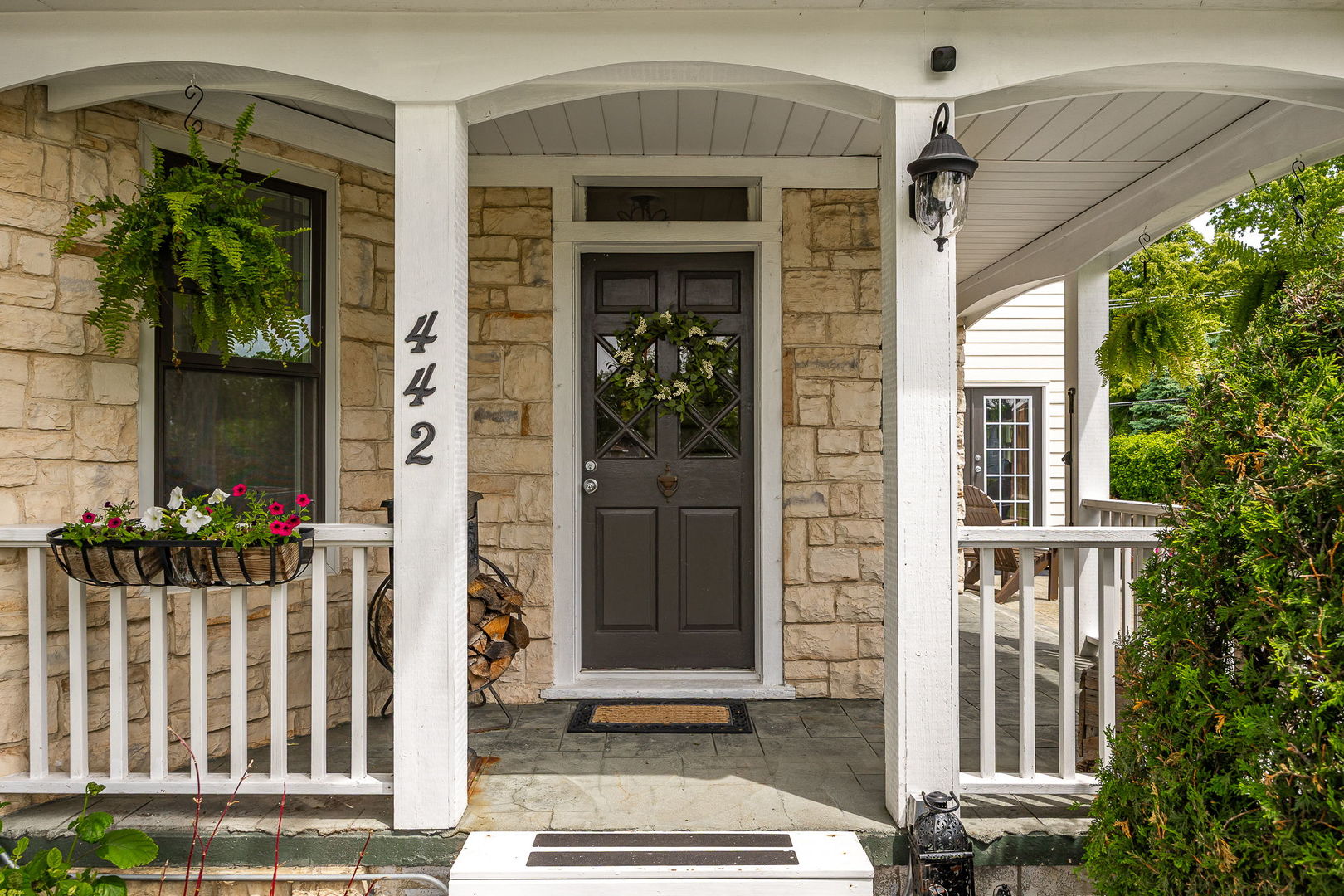 442 Davis Street, Downers Grove, IL 60515