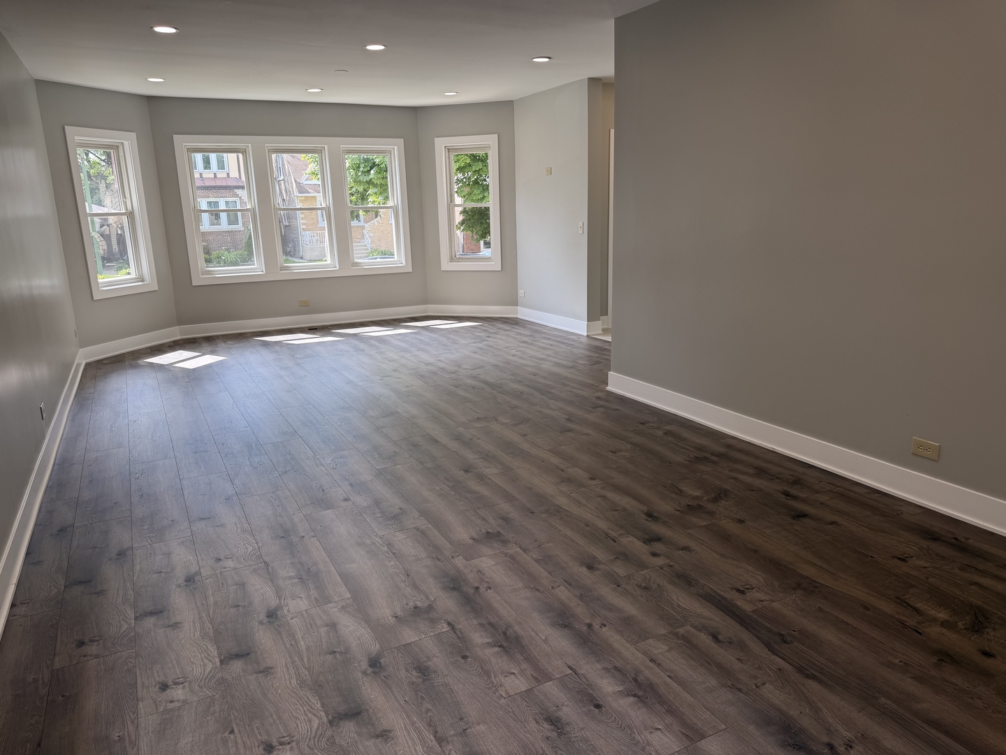 2309 N Rutherford Avenue, Chicago, IL 60707
