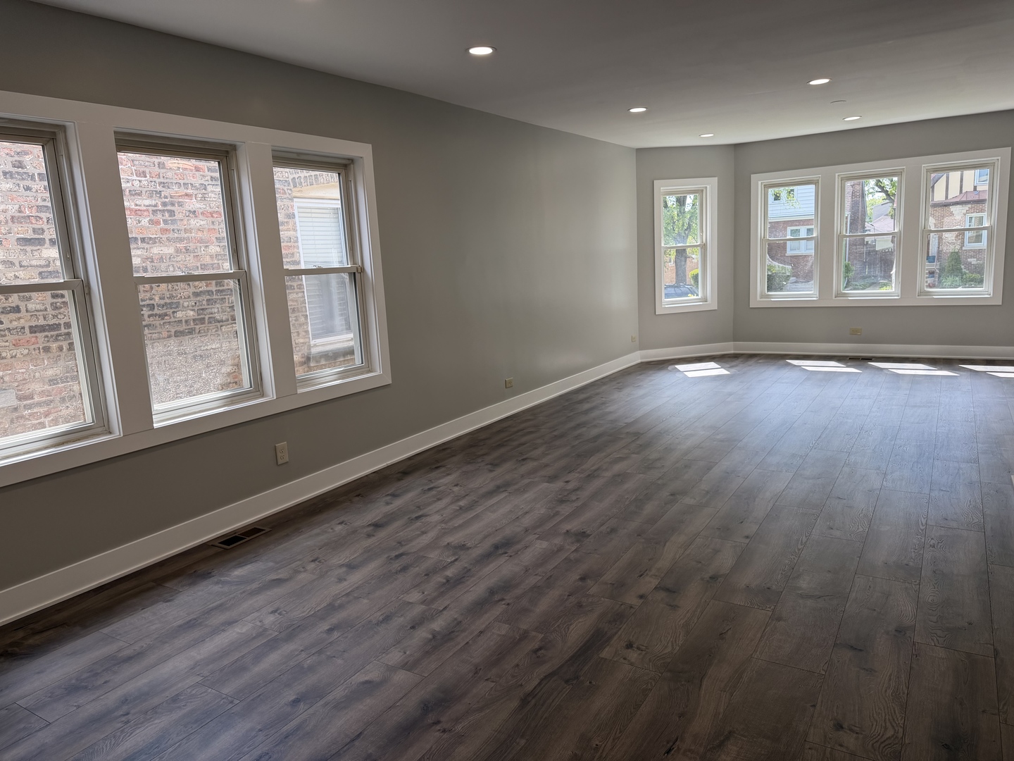 2309 N Rutherford Avenue, Chicago, IL 60707
