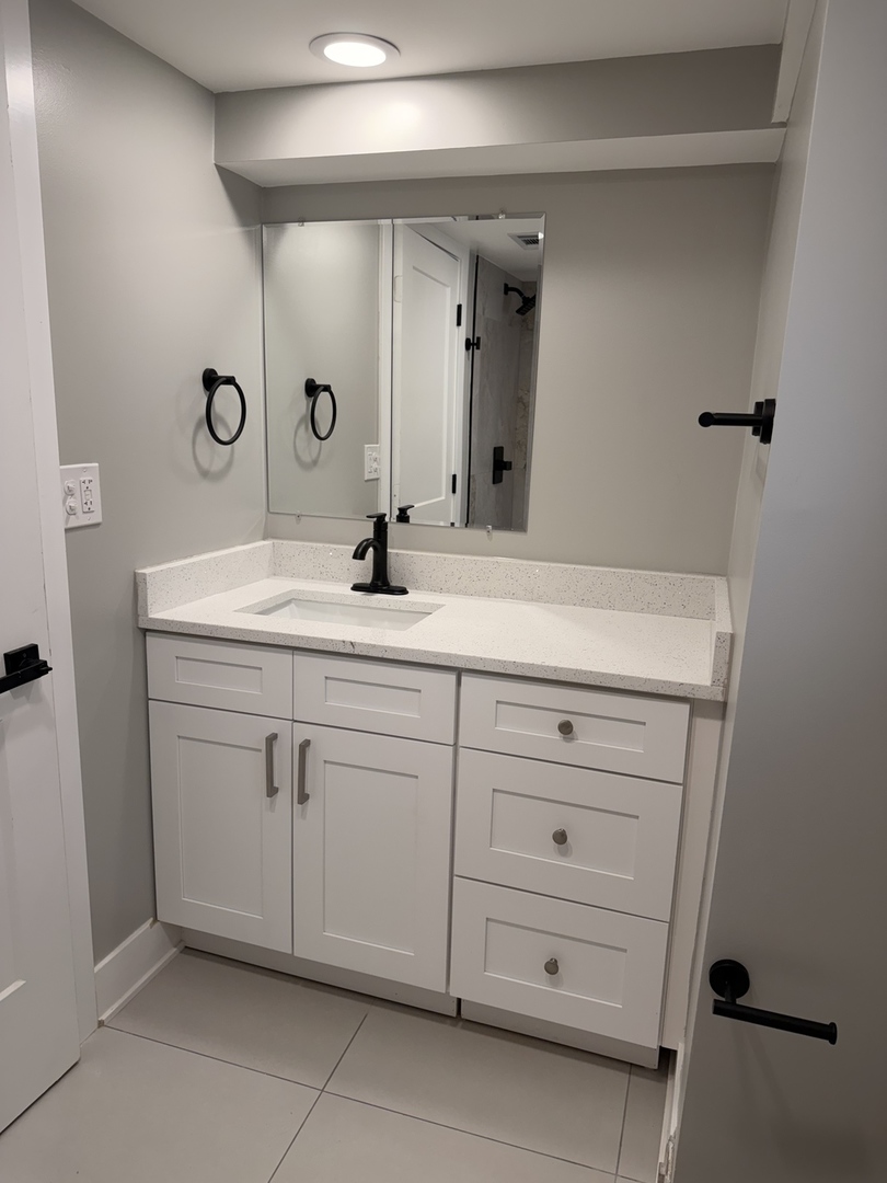 2309 N Rutherford Avenue, Chicago, IL 60707