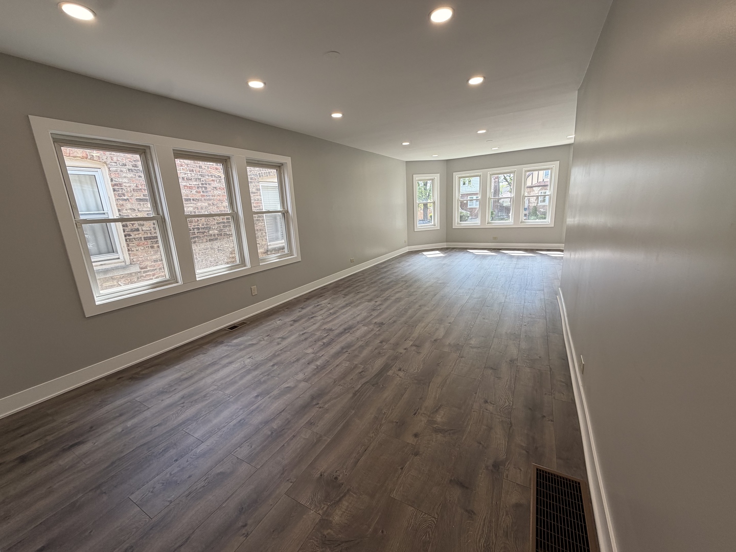 2309 N Rutherford Avenue, Chicago, IL 60707