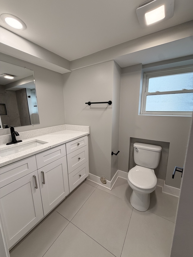 2309 N Rutherford Avenue, Chicago, IL 60707