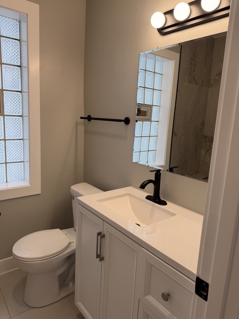 2309 N Rutherford Avenue, Chicago, IL 60707