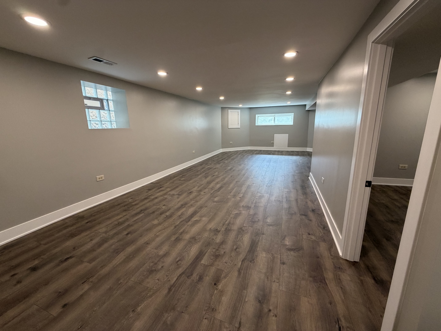 2309 N Rutherford Avenue, Chicago, IL 60707