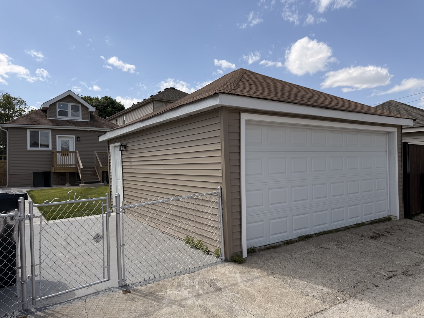 2309 N Rutherford Avenue, Chicago, IL 60707