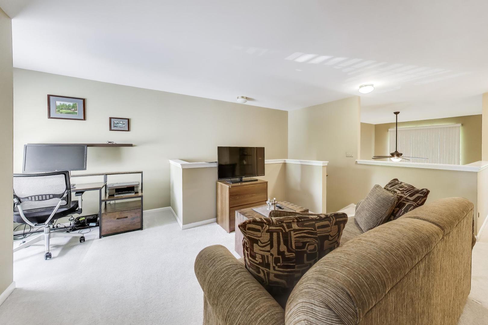 3946 Balmoral Court, Rolling Meadows, IL 60008