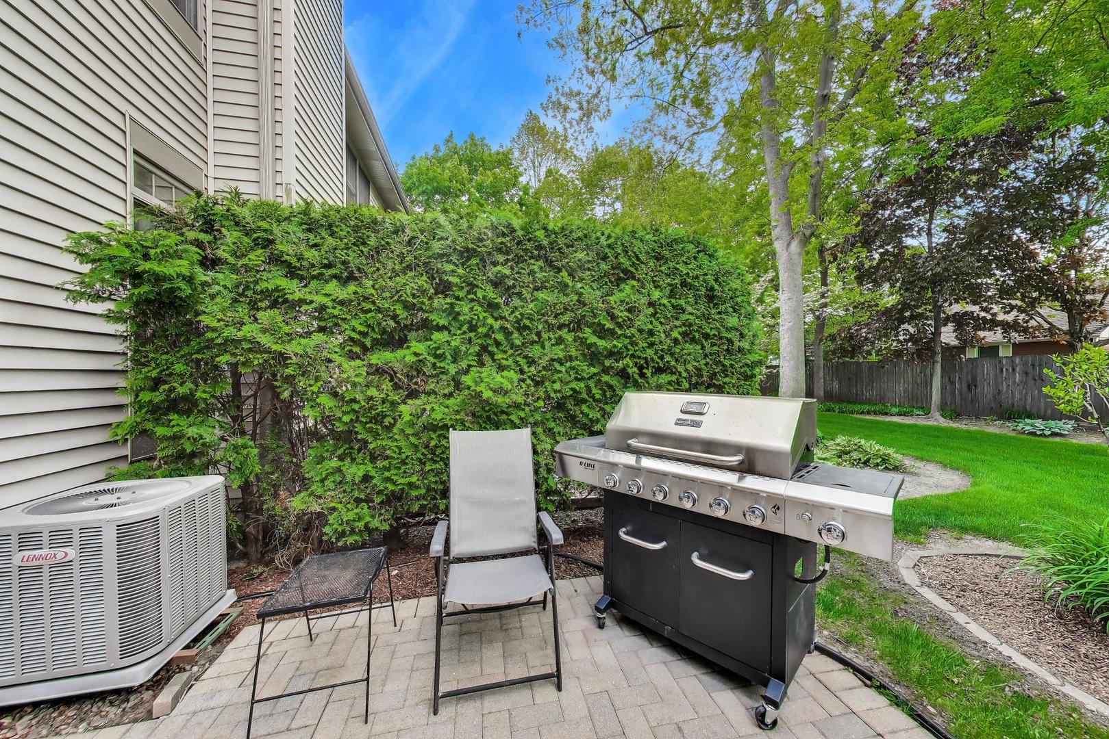 3946 Balmoral Court, Rolling Meadows, IL 60008