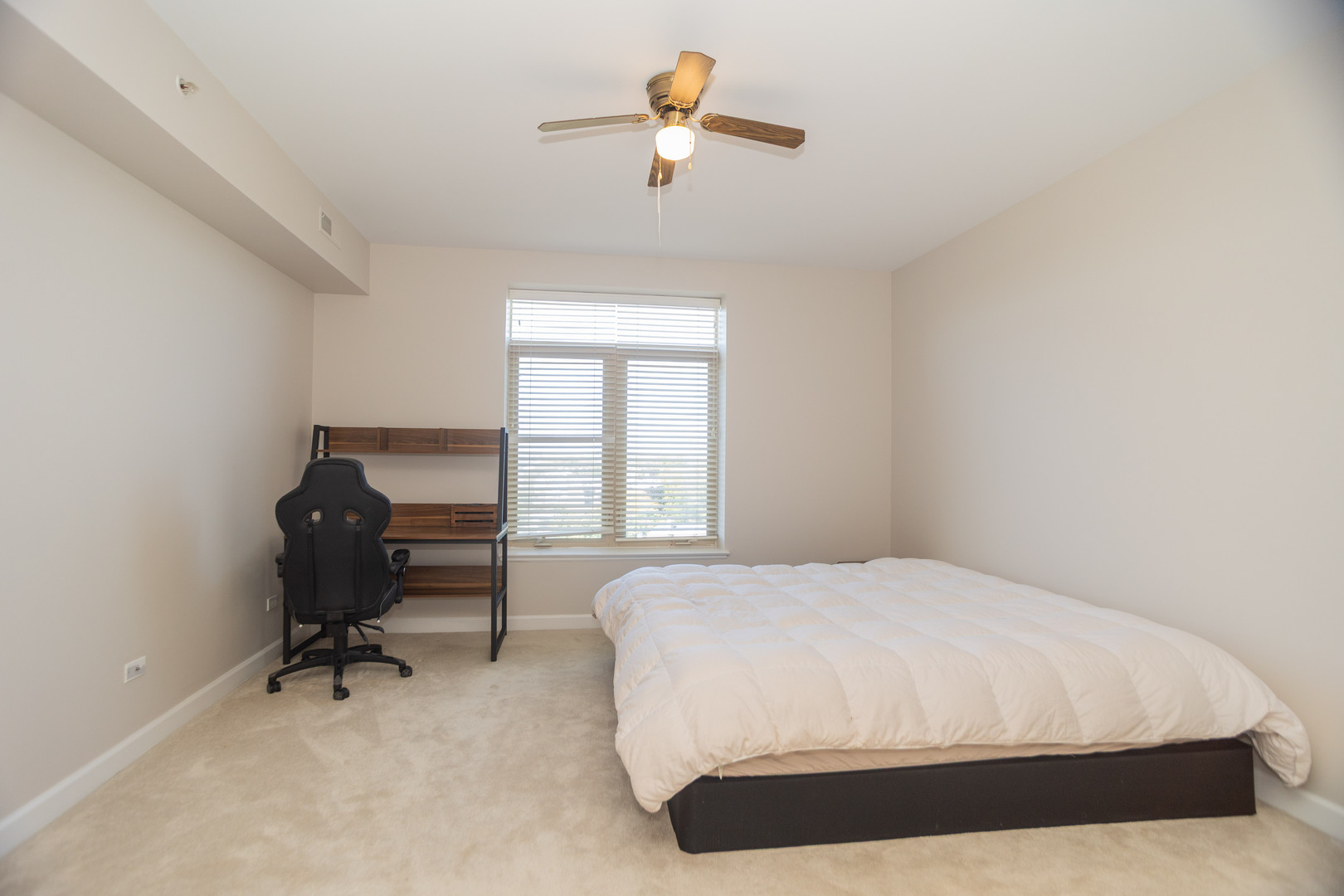 8440 Callie Avenue #606, Morton Grove, IL 60053